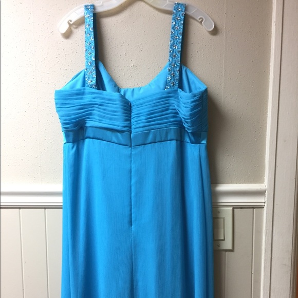 Size 14 David's Bridal formal dress - Picture 6 of 8